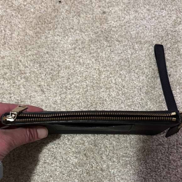 Nwot Coach Black pebbled leather  Textured Wristlet - Picture 6 of 14
